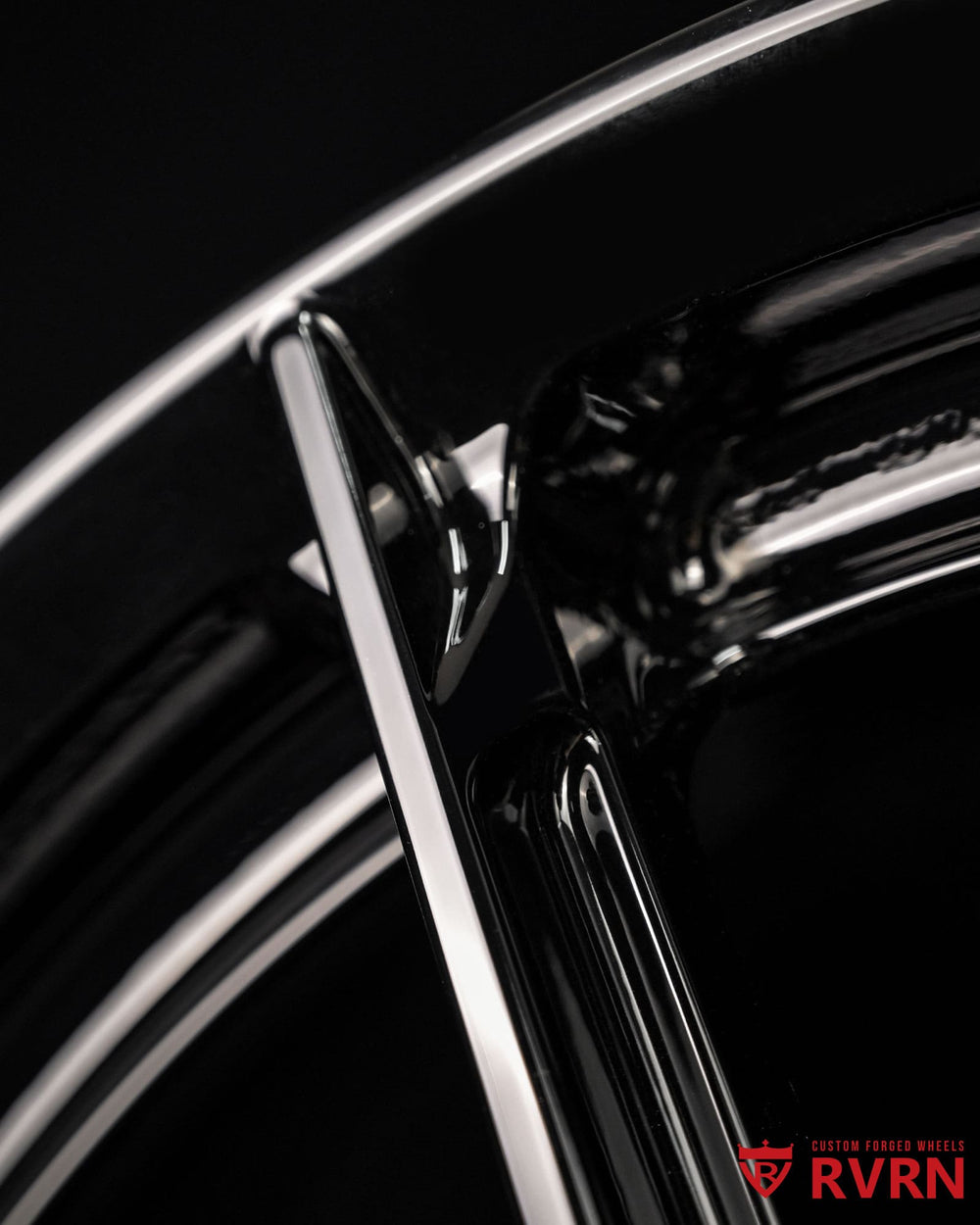 RV-MC29 gloss black wheel lip detail for McLaren Artura showcasing premium forged wheel craftsmanship