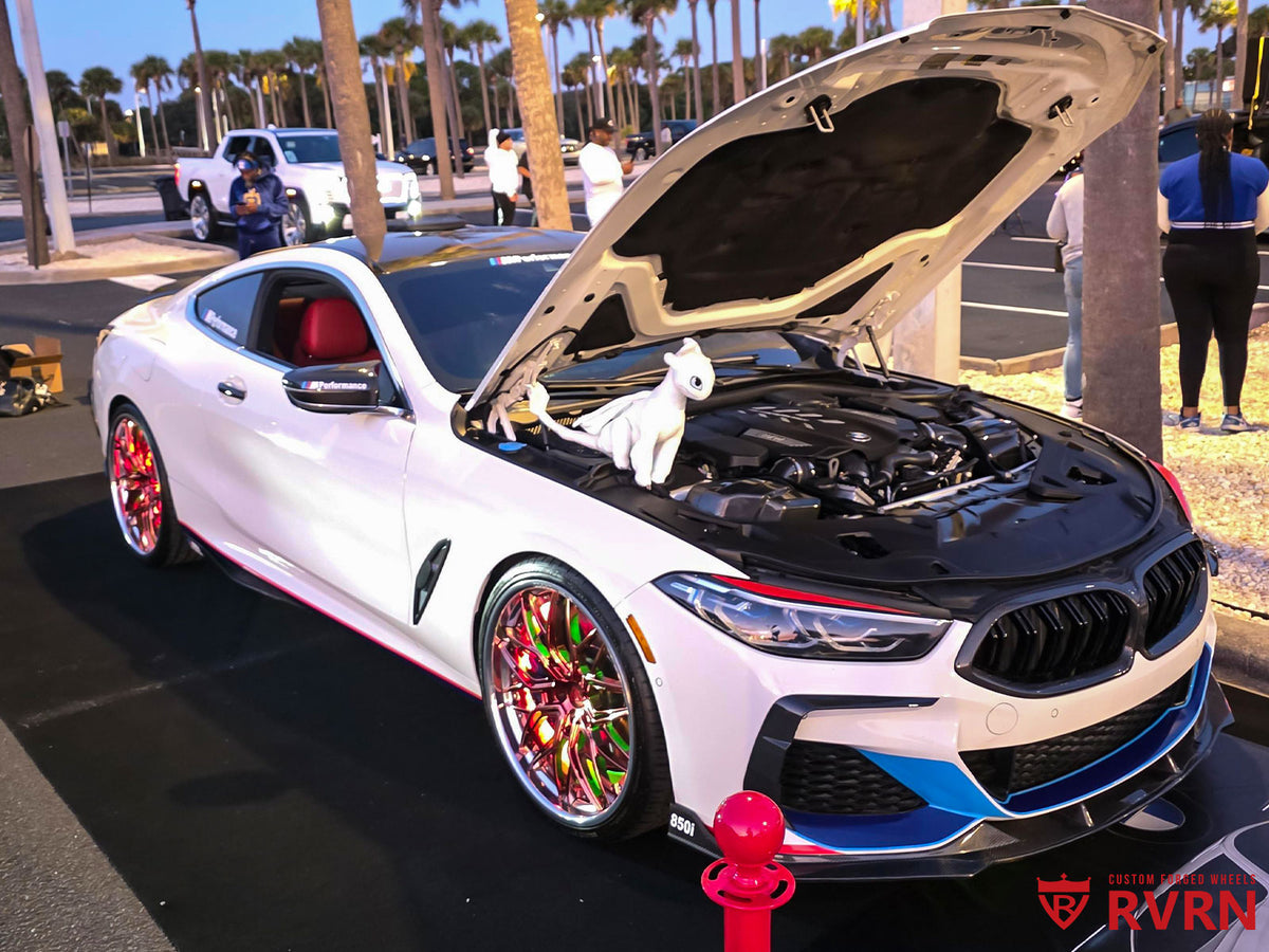2019 BMW 8 Series M850i with RVRN RV-C081 forged wheels – 22x9 front, polished rose gold spokes, polished aluminum barrel.
