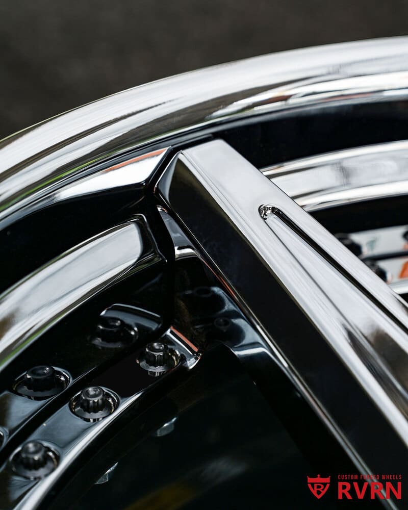 Design your own Corvette wheels – RVRN forged black chrome