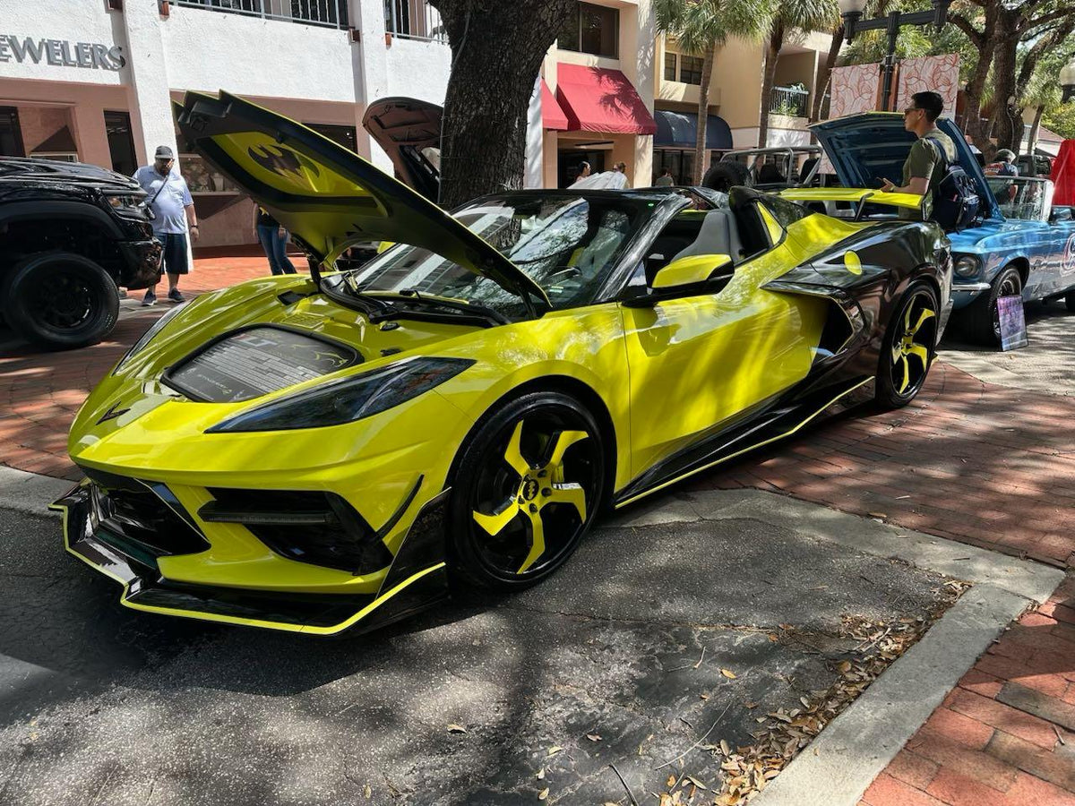 Side profile of Corvette C8 Stingray with RVRN RV-DC25 20x9 front and 21x12 rear forged wheels