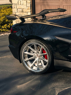 Corvette C8 Z06 aftermarket wheels DC26 20x10 21x13 polished aluminum lip close up