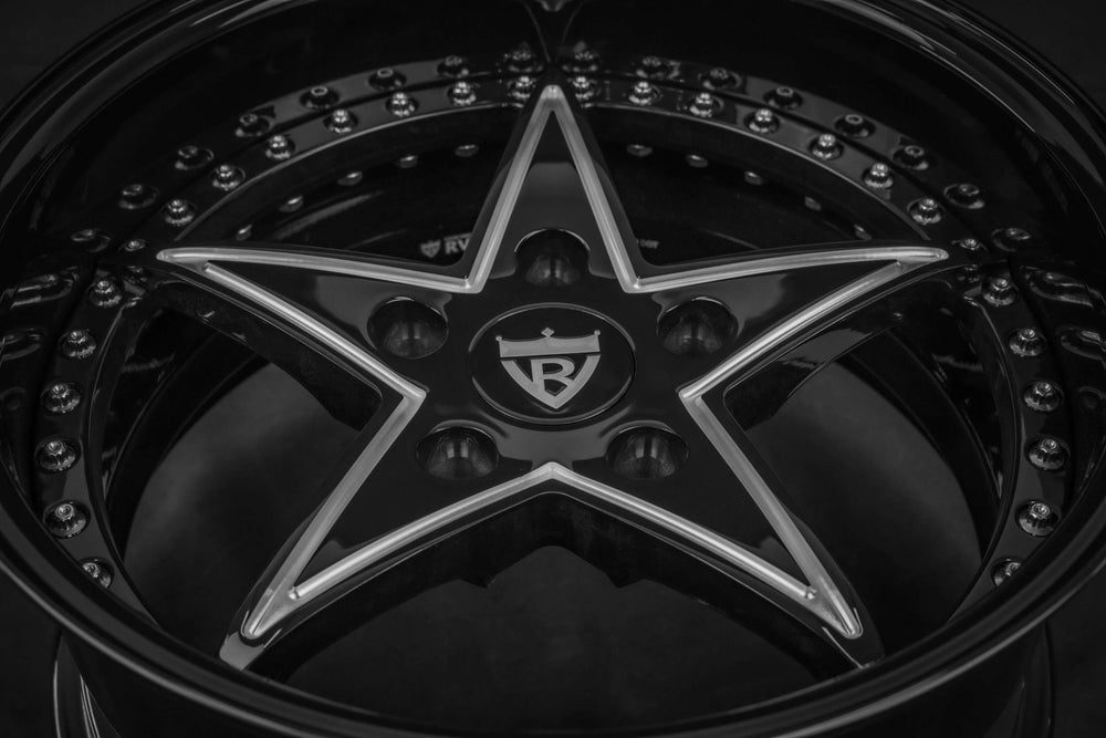 Custom forged 17-inch wheel for Jeep Wrangler with a sleek star design and polished accents. Ideal for truck enthusiasts.