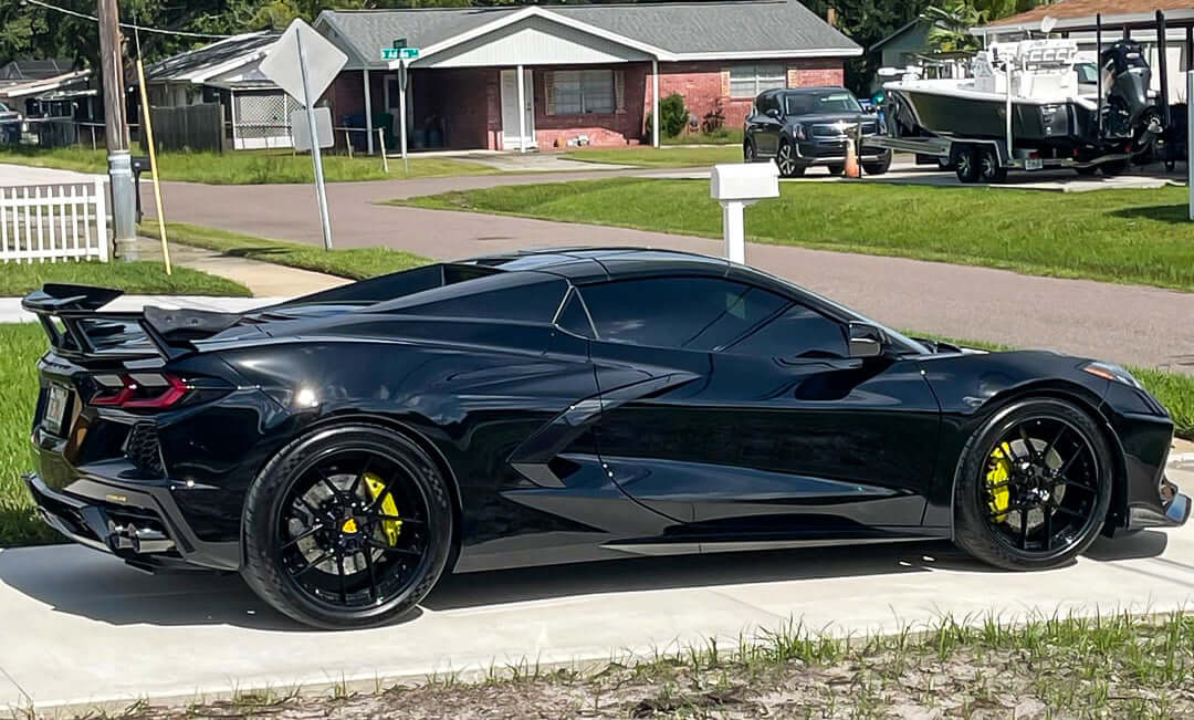 Side profile of Corvette C8 Z51 featuring RVRN RV-DR08D forged wheels — aggressive stance, performance fitment
