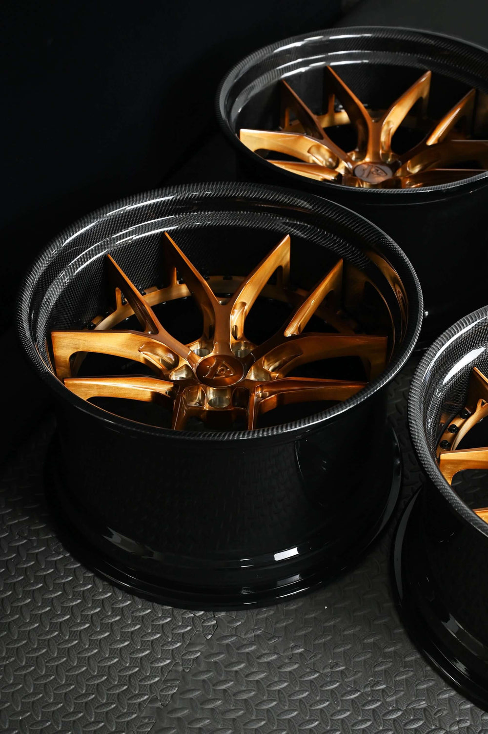 RVRN RV-DR08D custom forged wheels with carbon fiber lip and deep concave design on a BMW M4 G82, designed for superior performance and style.