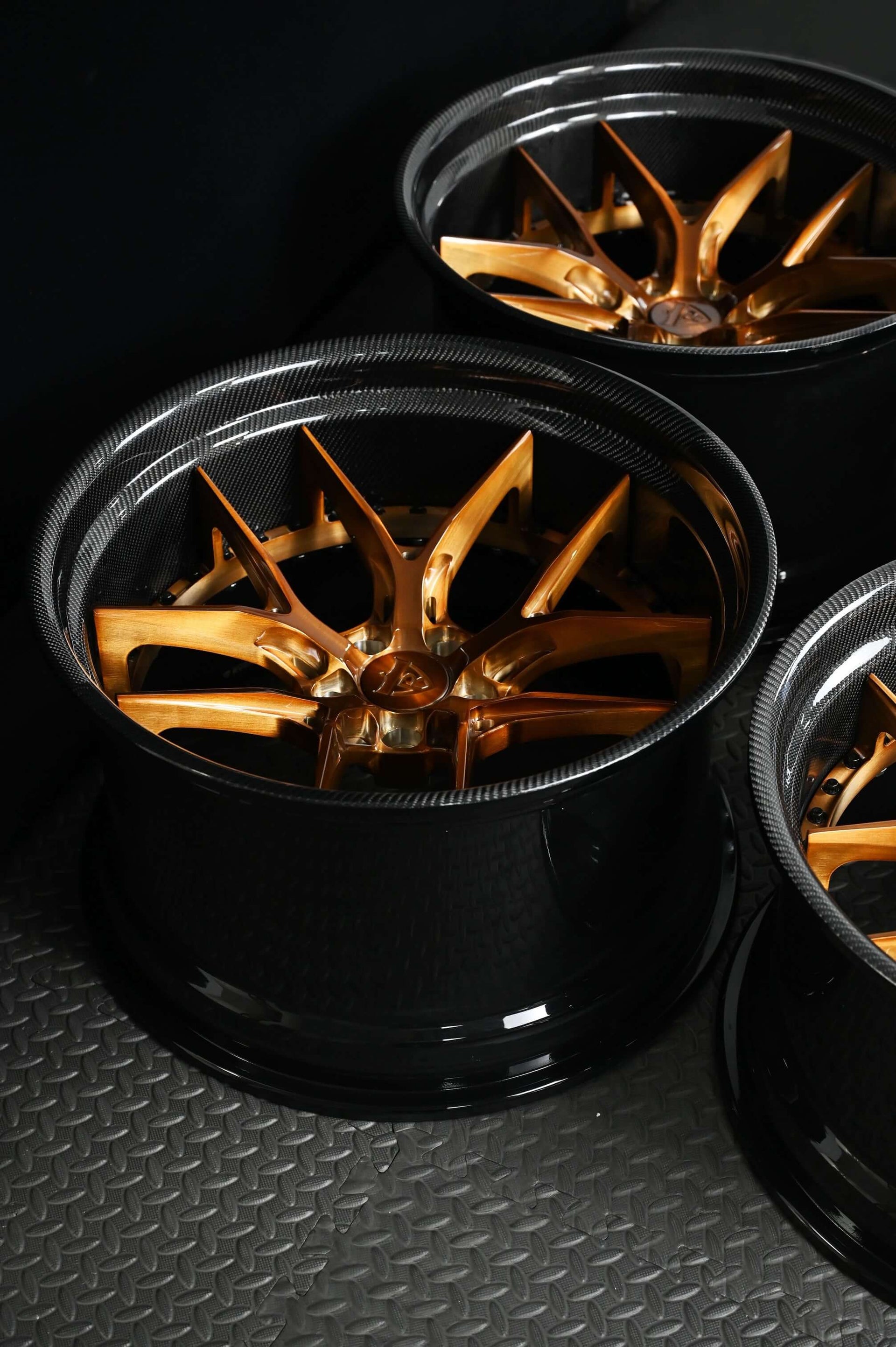 RVRN RV-DR08D custom forged wheels with carbon fiber lip and deep concave design on a BMW M4 G82, designed for superior performance and style.