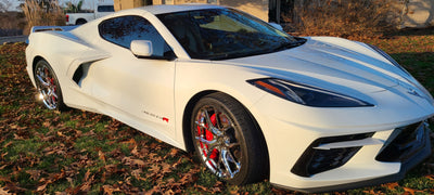 RVRN RV-MR05 wheel detail on 2020 Corvette C8 Z51, front 19x8.5 /42mm, shiny chrome design
