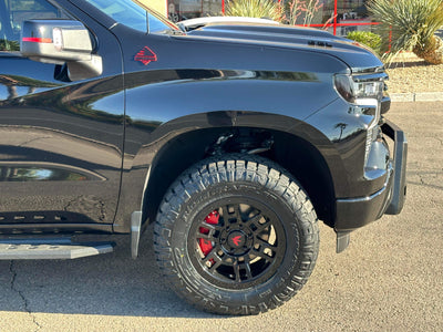 Close-up of MR15 Gloss Black Rims on 2022 Chevy Silverado 18x9