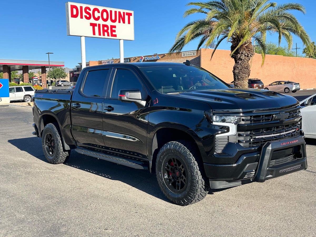 2022 Chevrolet Silverado MR15 Gloss Black Wheels Front View 18x9