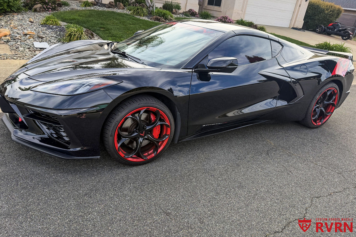 2023 Corvette C8 Stingray MS016 forged wheels gloss black RVRN red 19x8.5 20x11 front side view