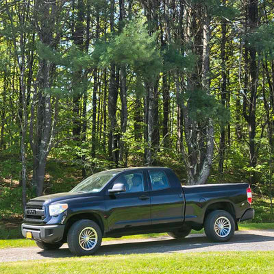 Close-up of full face concave forged wheel on Toyota Tundra 2016, precision machining, design your own wheels