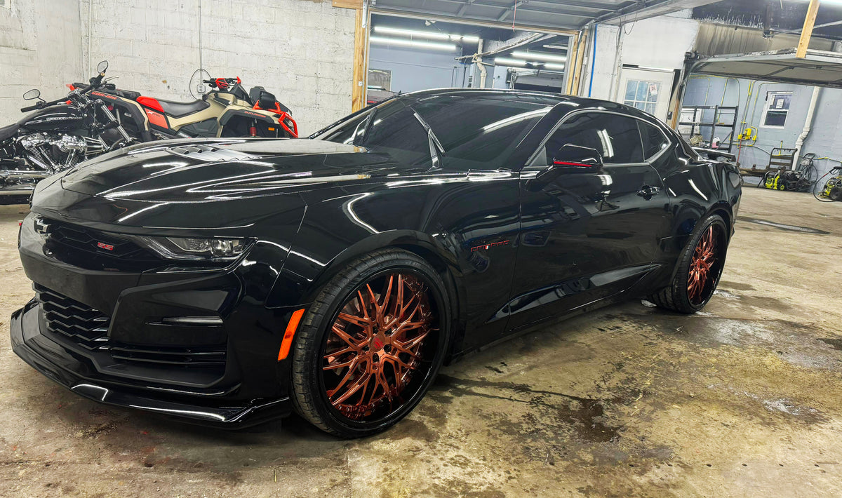2023 Chevy Camaro SS on RVRN RV-T081 deep dish forged wheels – front 22x9 polished rose gold spokes gloss black barrel