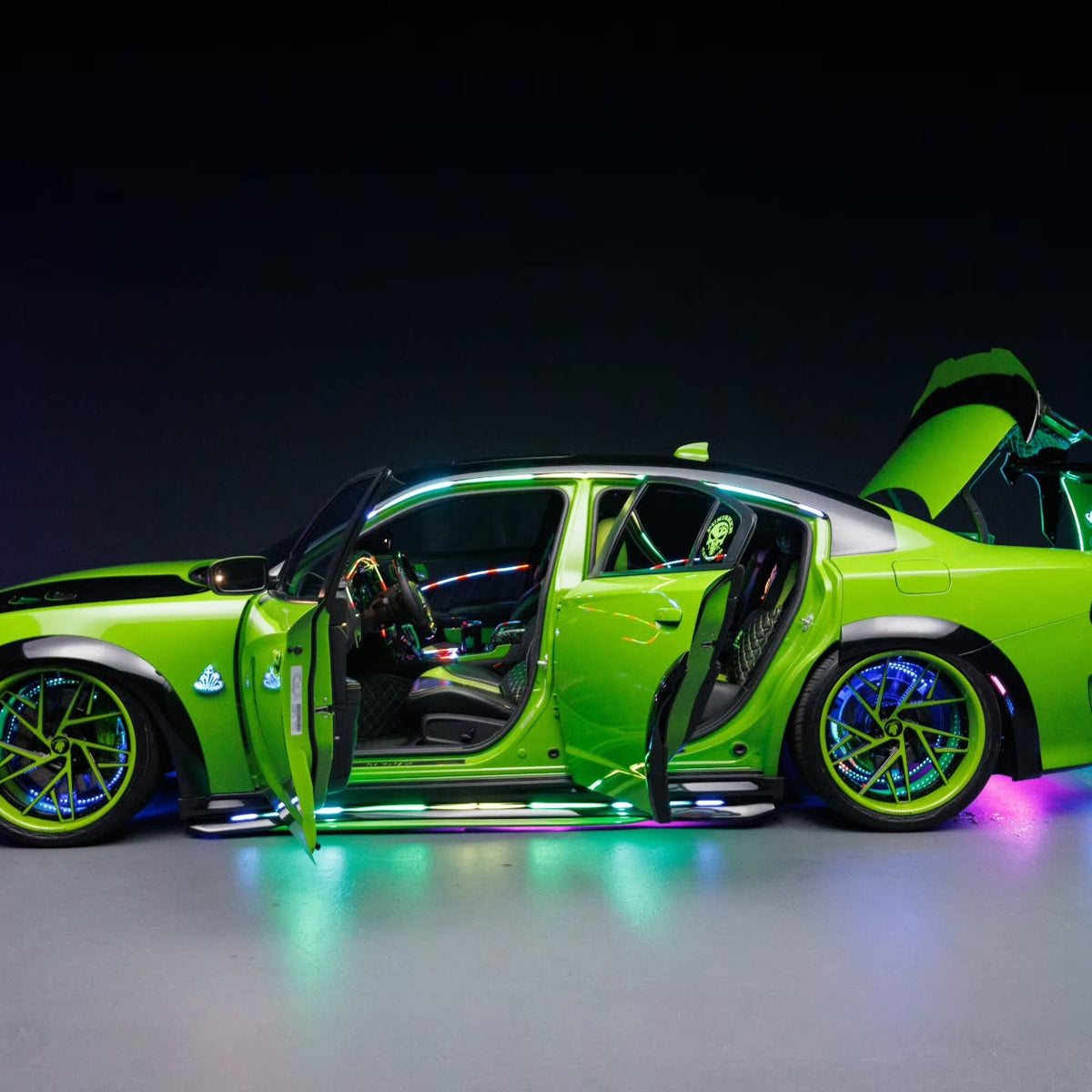 Orlando Burch 2017 Dodge Charger Daytona 392 Widebody full Green Go RV-DS74