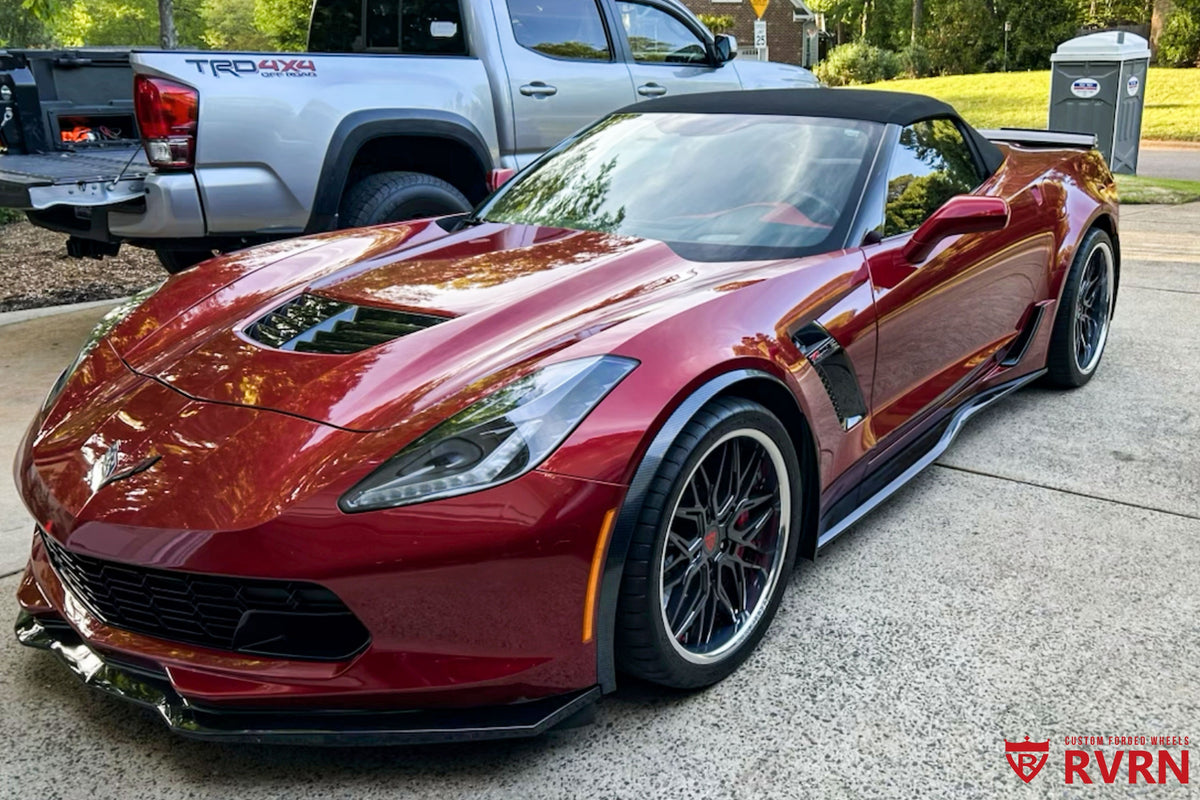 Roderick Harrisons 2015 Corvette C7 Z06 in Long Beach Red with RV-T081 gunmetal grey wheels at residential driveway