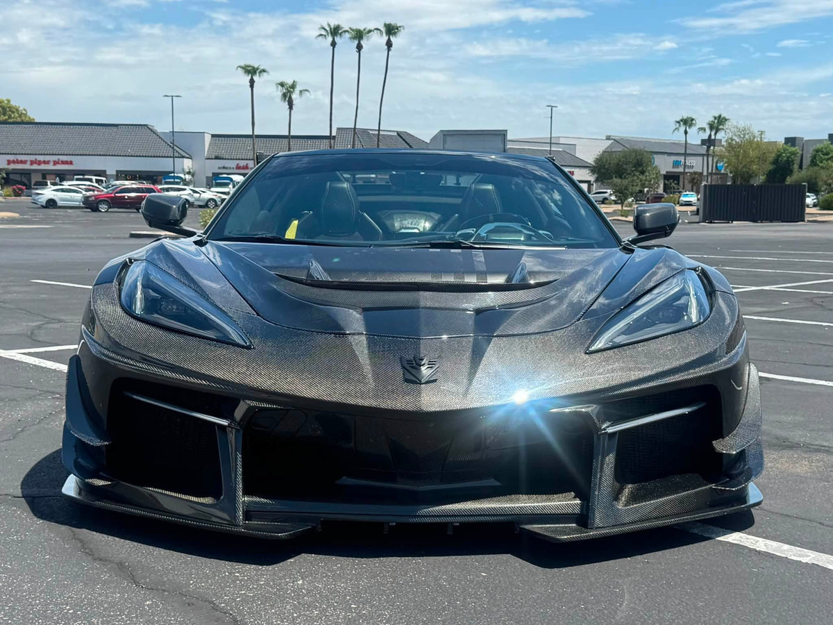 Donald Lowry C8 carbon widebody RV-DR16 head on view