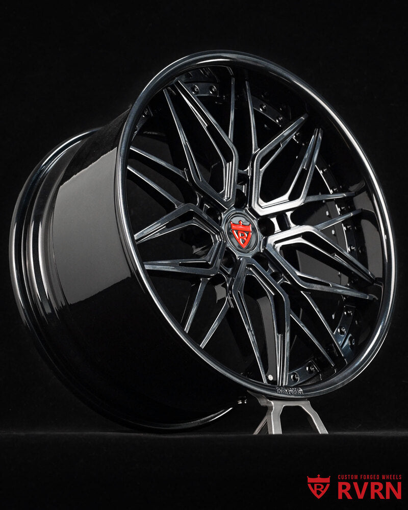 Corvette C8 Z51 fitted with RVRN RV-T081 forged 2-piece wheels