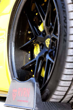 Close-up of the RVRN RV-DR08D gloss black deep forged wheel with carbon fiber lip and yellow screws on a yellow Corvette