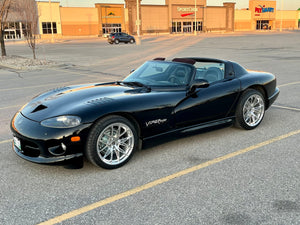 MH051 18x13 polished aluminum forged wheel on 1999 Dodge Viper RT-10, 6-lug.