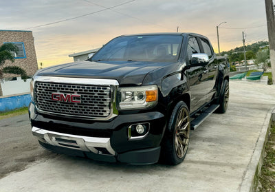 Side view of GMC Canyon Denali on aftermarket forged wheels, staggered fitment for Denali trucks