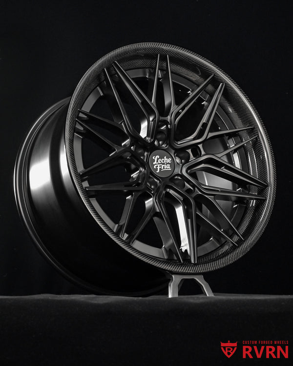 RV-C081 matte black forged wheels with custom center cap for 2022 Tesla Model S
