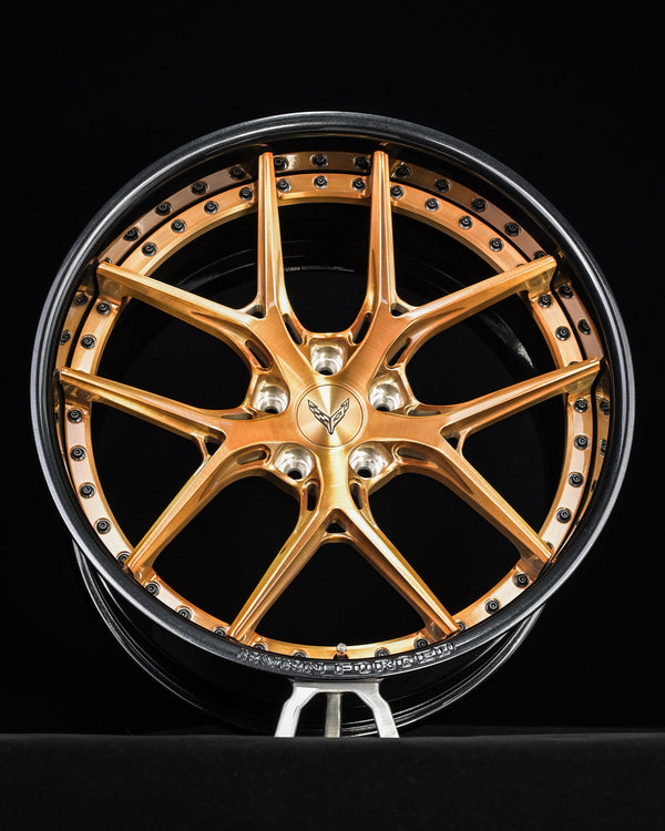 RV-DR08D forged wheel for Corvette C8 E-Ray in 20x10 and 21x13 setup with brushed bronze finish