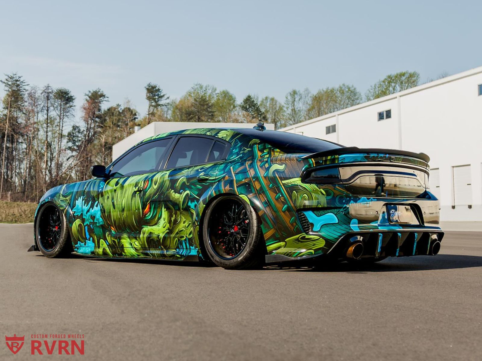 Front angle view of 2020 Dodge Charger Scatpack on RV-T081 20x11 forged deep dish wheels