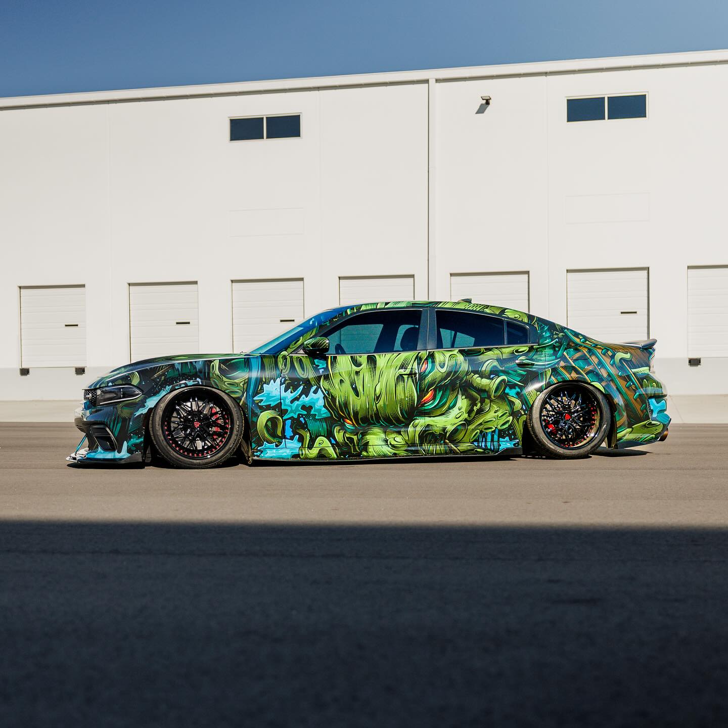 RV-T081 2-piece forged wheels on Charger Scatpack Widebody, polished lip, deep dish profile