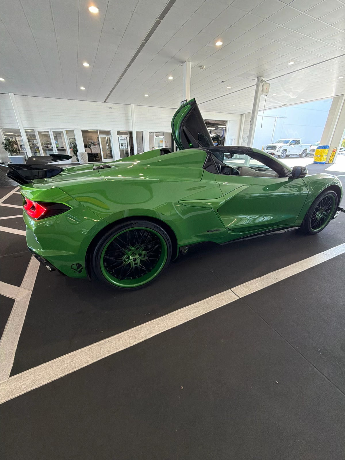 green corvette c8 e-ray custom wheels deep dish forged rv t081 flush fitment