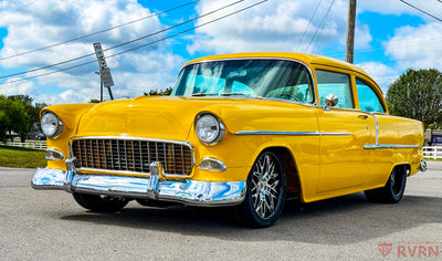 Center cap detail of custom 18x8J forged wheel for classic trucks, design your own wheels