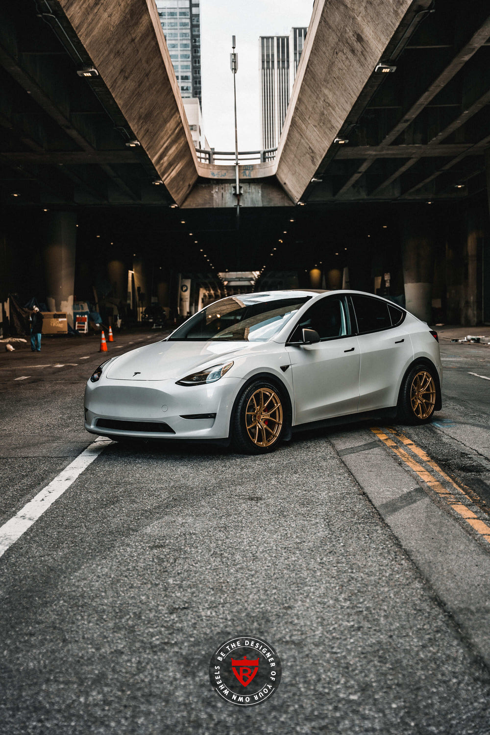 Tesla Model Y on RVRN RV-MB373 forged wheels in Gold (photo 07)